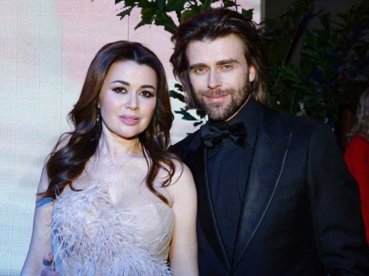 Стало известно, сколько тратит муж Анастасии Заворотнюк на ее лечение