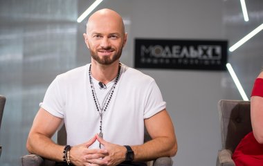 Влад Яма позировал с оголенным торсом