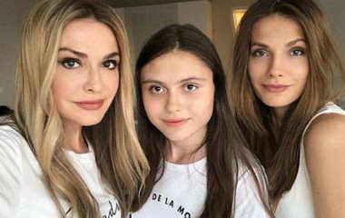 Ольга Сумская снялась в фотосессии вместе со своими наследницами
