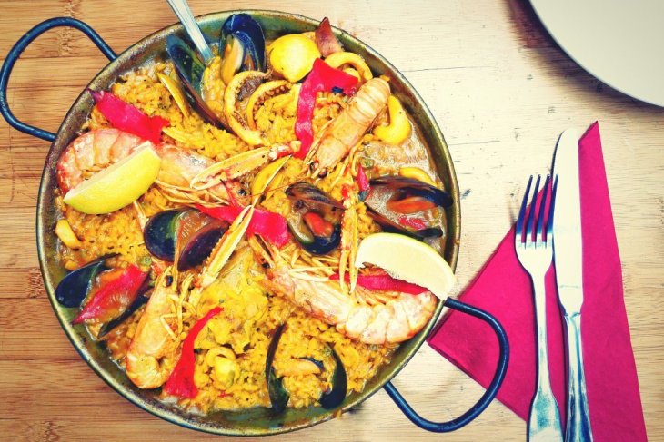 Паелья з морепродуктами – національна іспанська страва