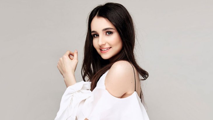 Анна Тринчер на Бали оказалась под капельницей и сообщила, что с ней произошло