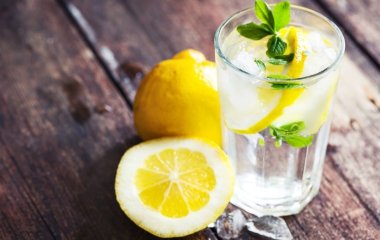 15 причин починати ранок водою з лимоном