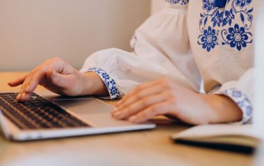 Не лише в Україні: де у світі українська мова також є офіційною — цікаві факти