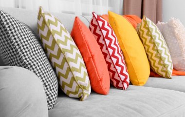 Як почистити подушки від бруду та мікробів без прання: геніальний лайфхак домогосподарок