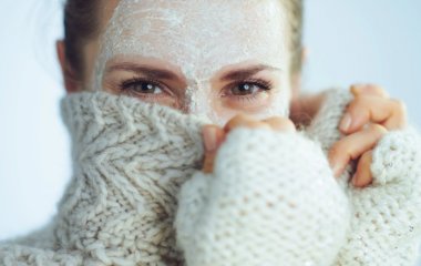 5 ошибок в зимнем уходе, из-за которых кожа стареет быстрее