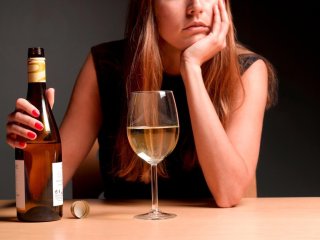 Вчені виявили нову небезпеку щоденного вживання алкоголю