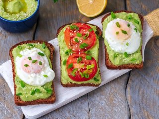 Как сделать пасту из авокадо для бутербродов: рецепт вкусного завтрака