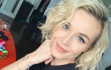 Полина Гагарина и Светлана Бондарчук носят одинаковые платья 