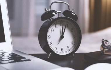 Названо небезпечний для здоров'я годинник на добу