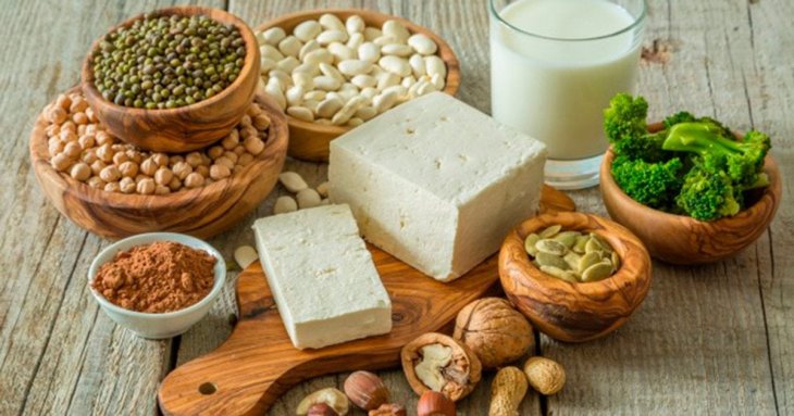 Продукти багаті на білок: що варто знати тим, хто не їсть м’яса