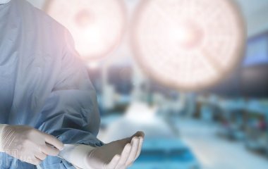 Фальшивий лікар без освіти 20 років збільшував чоловікам пеніси: чим це закінчилося