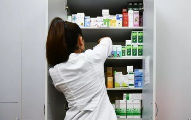 Фармаколог розповіла про обов'язкові ліки у дачній аптечці.