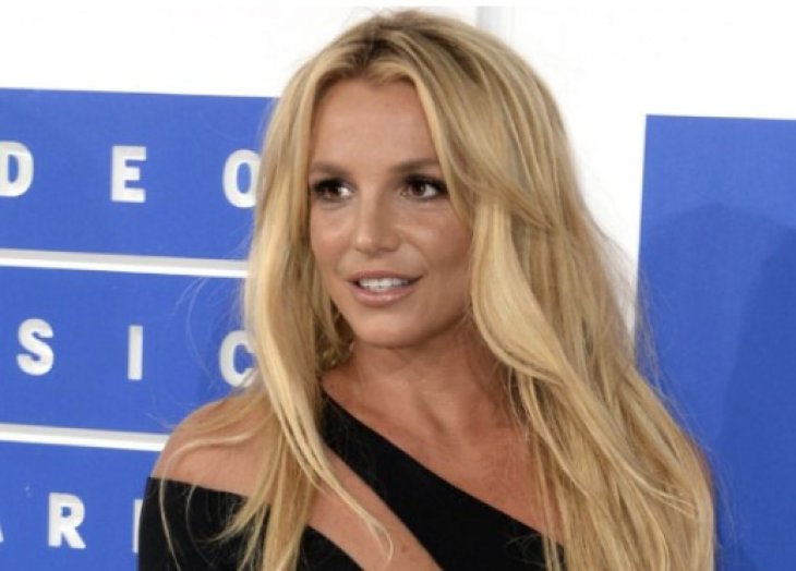 Бритни Спирс и Колин Фаррелл имели романтические отношения