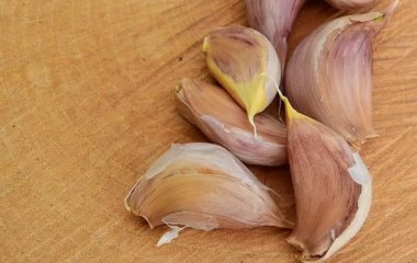 П'ять спірних методів лікування, які пропонує народна медицина