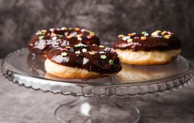 Смачні та ніжні пончики: рецепт десерту для любителів солодкого