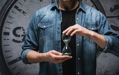 Зупинити час. Вчені назвали прості способи уповільнити старіння