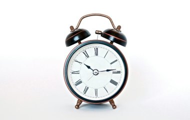 Чому вінтажні будильники стали популярними: причини можуть вас здивувати