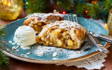 Готовим венский штрудель с яблоками и ромом