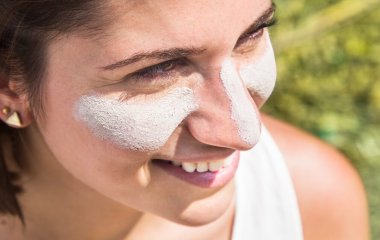 Молочная кислота для лица: лучшие продукты, которые увлажняют, выравнивают тон кожи и разглаживают морщины