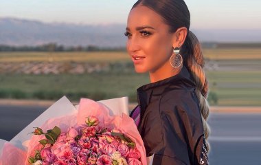 Ольга Бузова в алом платье блистала в Баку