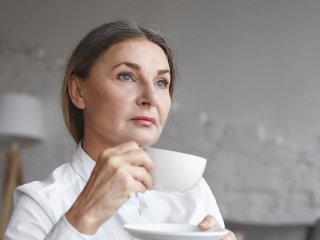 Учені пояснили, навіщо людям за 50 треба обов’язково пити каву щодня