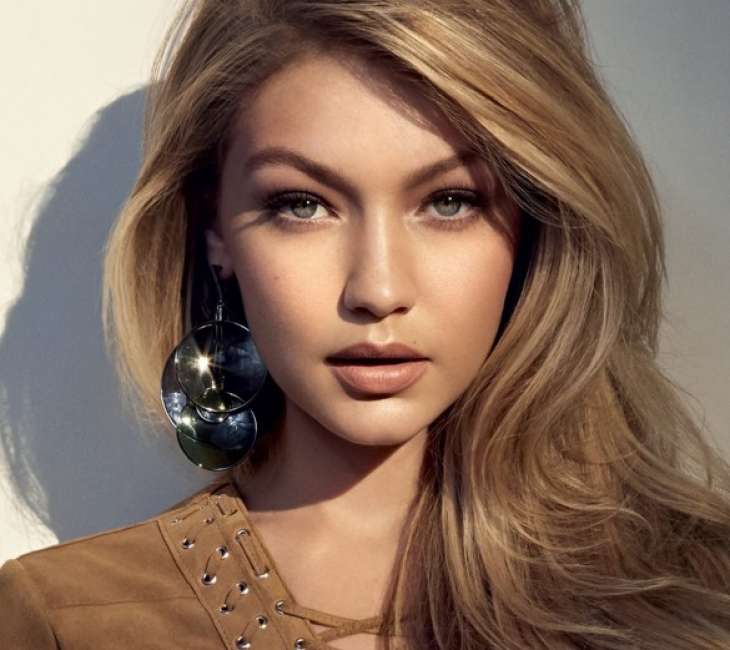 Джиджи Хадид на обложке VOGUE