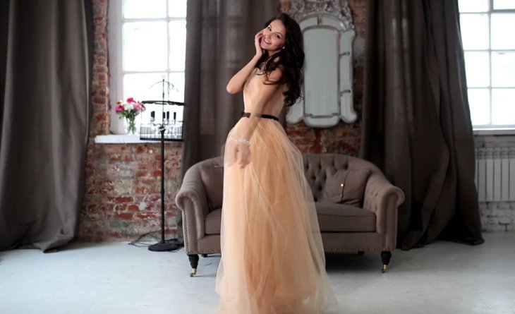 Модные вечерние платья в курортной коллекции Monique Lhuillier весна-лето 2019