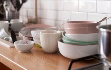 Эксперт назвала три вида опасной посуды, которая может навредить здоровью