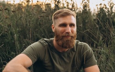 Військовий і поет Павло Вишебаба після розлучення вперше показав нову кохану: що відомо про роман