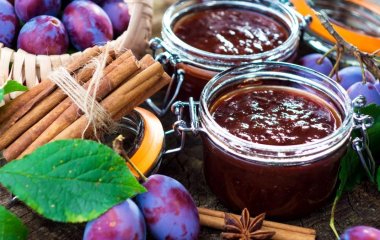 2  простых способа приготовить варенье из слив