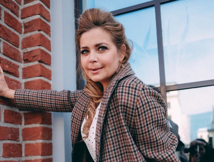 Ирина Пегова позировала на французском побережье
