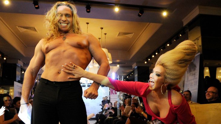 Еще одна девушка завила о флирте со стороны Сергея Глушко