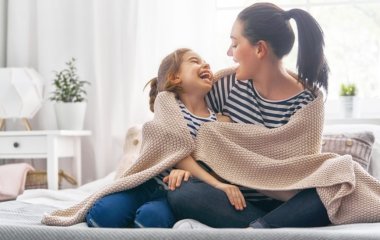 Почему маме нельзя дружить с дочкой: мнение психолога, которое вас удивит
