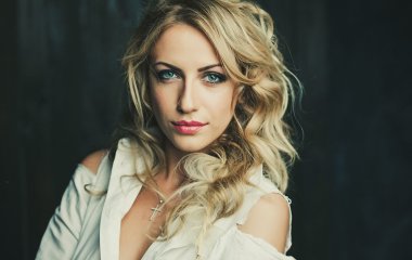 Леся Никитюк трогательно поздравила маму с днем рождения