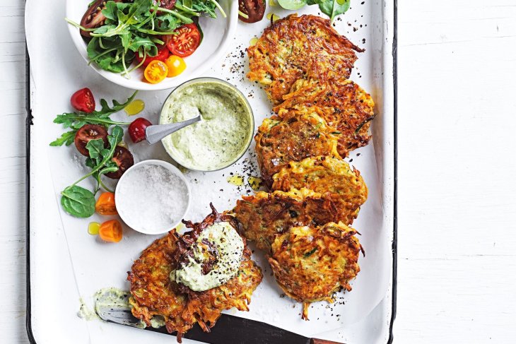 Этот рецепт оладьев из кабачков превзойдет ваши ожидания: готовится просто