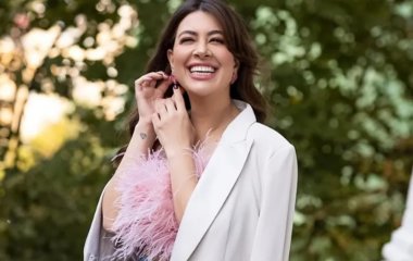 Рамина Эсхакзай ошеломила архивным фото с Козловским в юности и удивила внешним видом