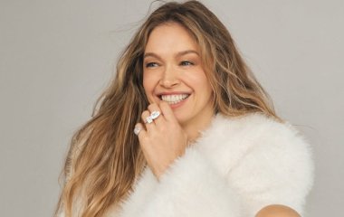 Віра Брежнєва у шубці та спідньому посвітила стрункими ніжками і висловилась про своє 44-річчя