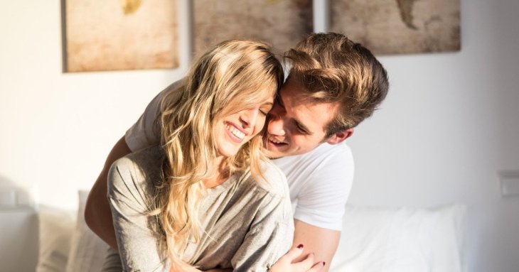 Найкращий час для інтиму: лікар розповів про роль гормонів