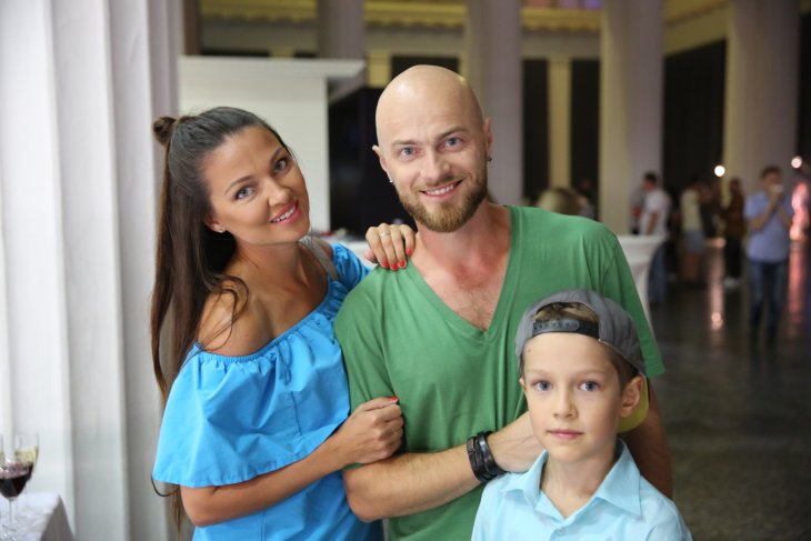 Влад Яма провел вечер с семьей