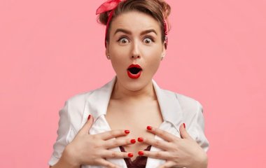Маленькі груди: 6 хитрощів в одязі, щоб приховати розмір