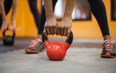 Розвінчуємо міфи: Навіщо потрібно з'їдати помідор після тренування — секрет фітнес-моделей