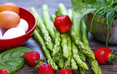 Гастроентеролог розповів, які продукти після заморозки перетворюються на отруту