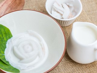 Що корисніше — йогурт чи сметана: експерти дали неочікувану відповідь, яка всіх неодмінно здивує