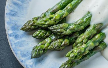 Як смачно приготувати спаржу і чим вона корисна