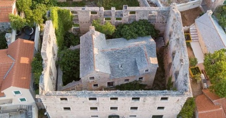Будинок у будинку: загадкова споруда, яка приховує столітню легенду (фото)
