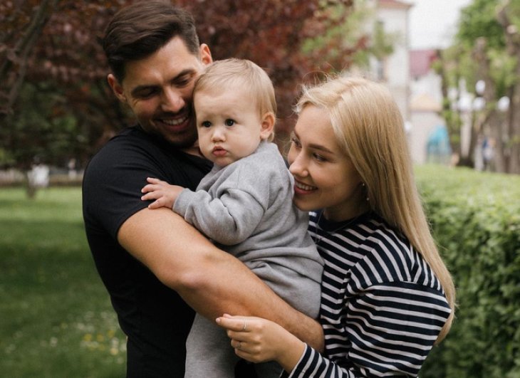 Даша Квиткова и Никита Добрынин показали, как выглядит их годовалый сын