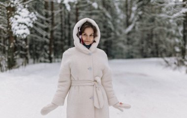 Якщо хочете мати елегатний вигляд навіть у сильний мороз: ось що носити взимку