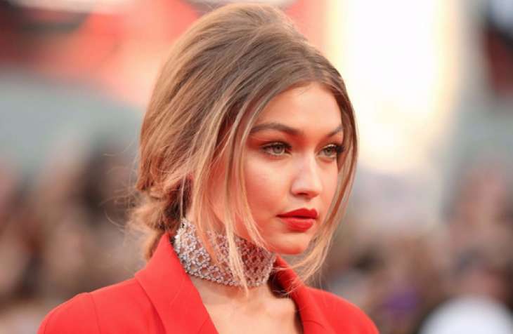 Джиджи Хадид попрощалась с брендом Тommy Нilfiger