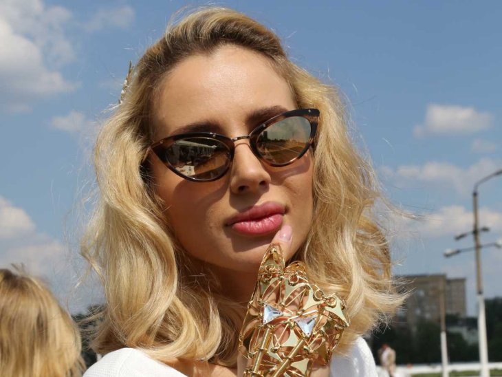 Светлана Лобода засветила оголенную грудь