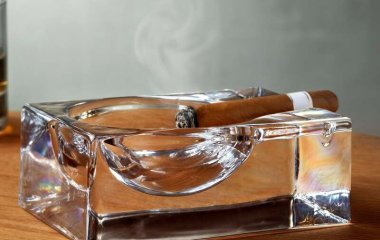 Короткий екскурс в історію попільничок: все, що потрібно знати